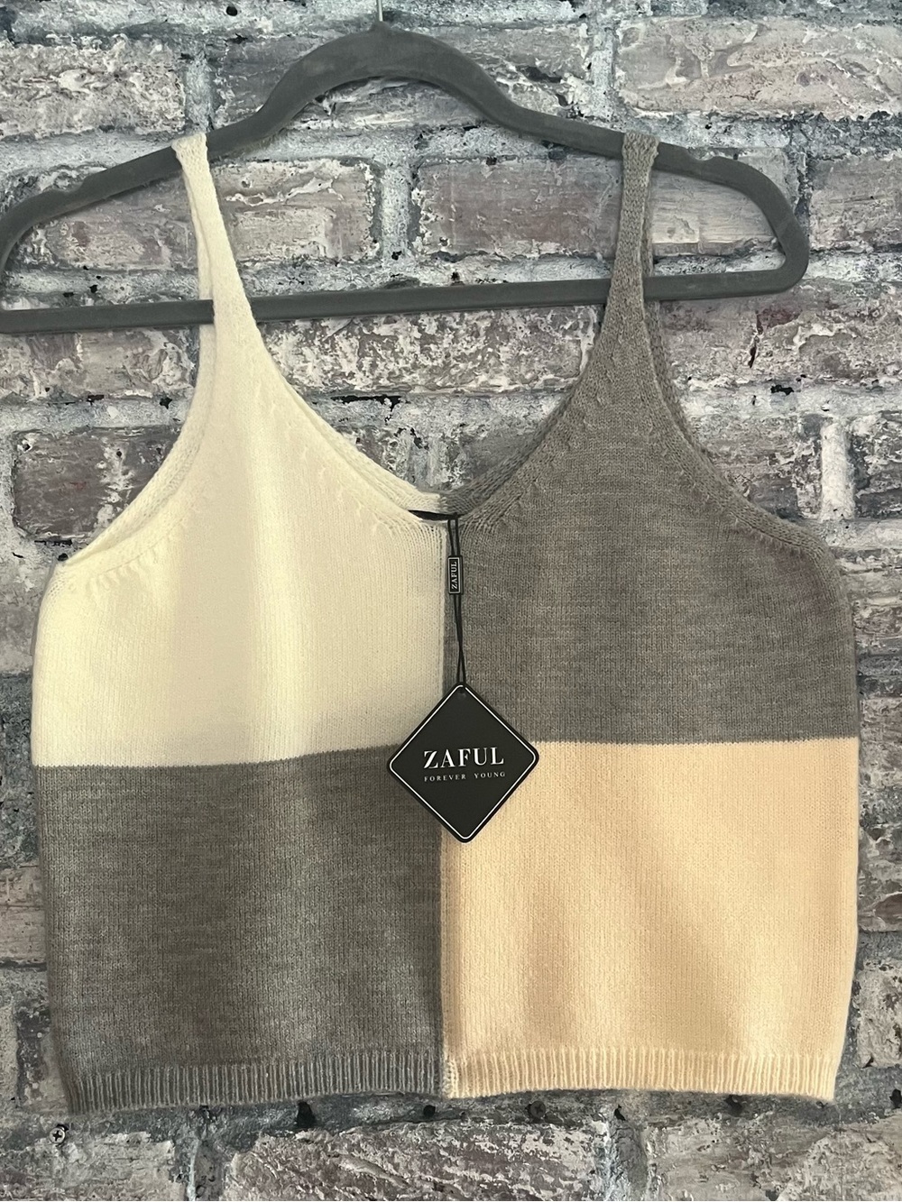 Zaful Two-Tone Colorblock Knit Crop Top - Cream/Gray &Taupe very soft NWT